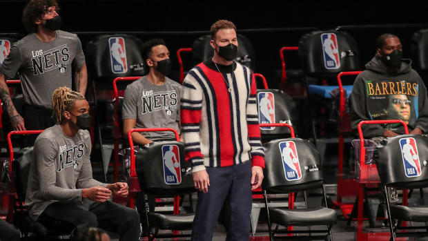 blake-griffin-nets-bench